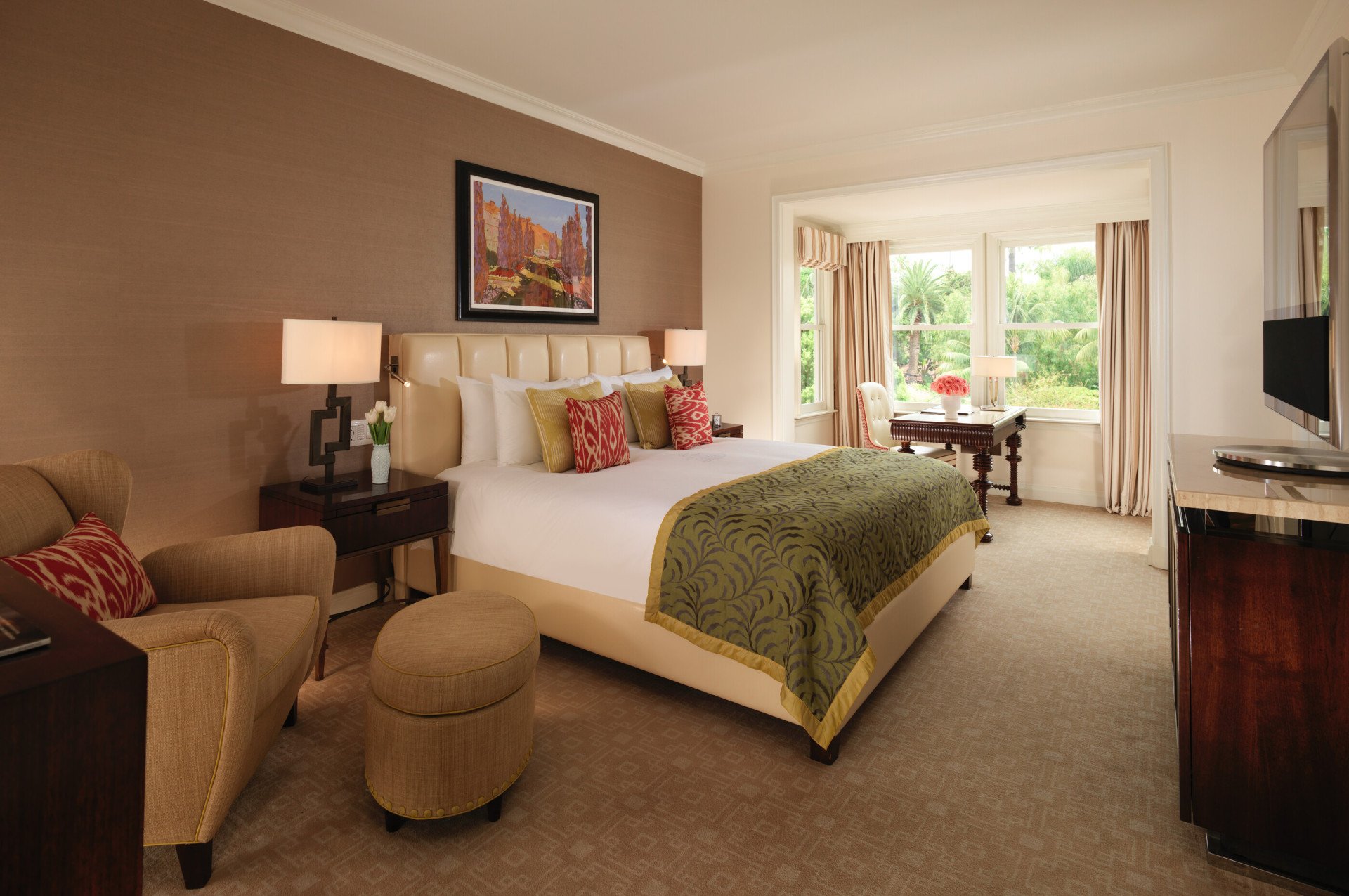 Superior Room at The Beverly Hills Hotel Dorchester Collection(02)