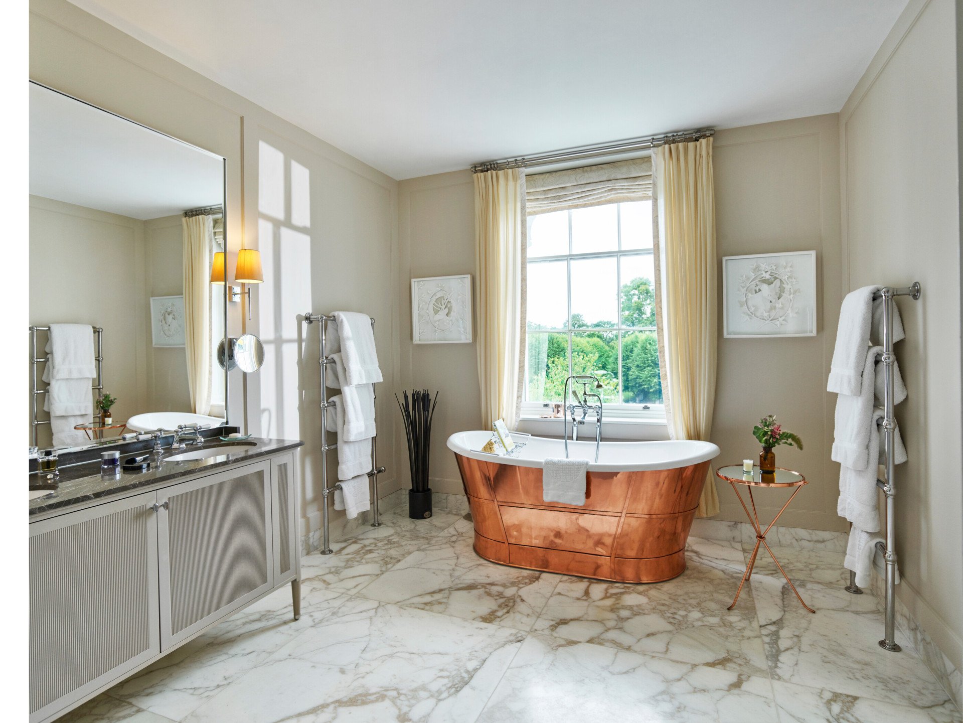 Mansion House Premium Suite at Coworth Park | Dorchester Collection